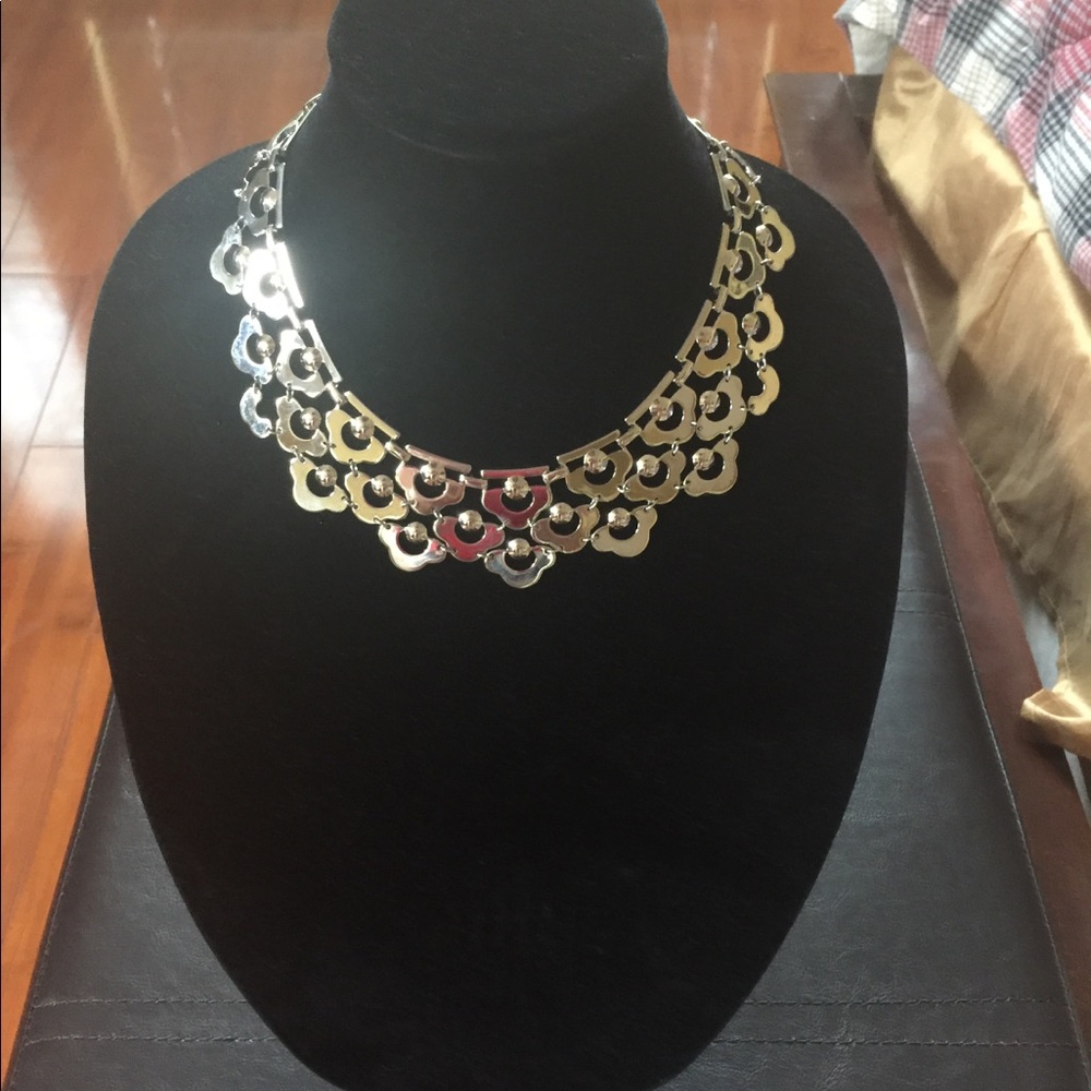 Stella&dot Alexrandria necklace